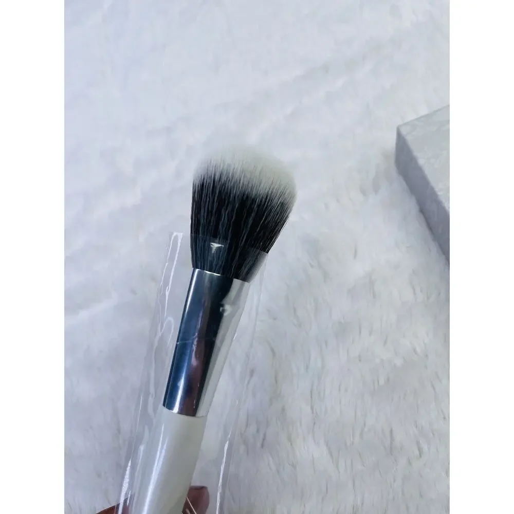 Mally Brush Pinceau Full Size Foundation Powder Brush White/Silver 7in 6pc